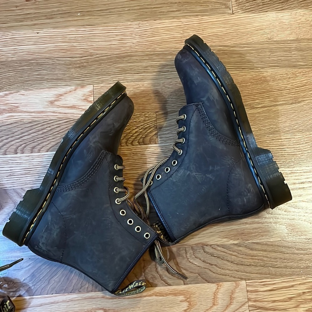 New Dr Martens 1460 brown distressed boots Size 9 - Picture 7 of 14